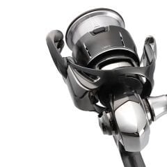 Daiwa Luvias 24 LT 2500 PC Spin Olta Makinesi